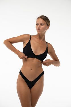 V-NECK COTTON BRALETTE