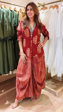 Color – Maroon
