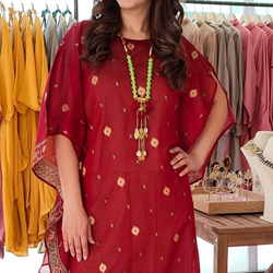 Color – Maroon