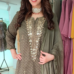 color – Embroidered Grey