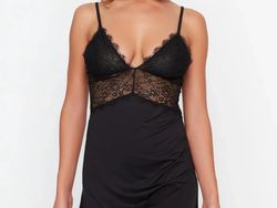 COLOR – BLACK