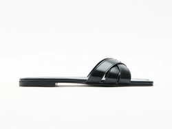 COLOR – BLACK