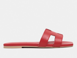 COLOR – Mavora Red
