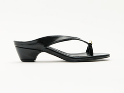 COLOR – Black