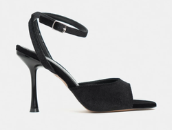 COLOR – Black Velvet