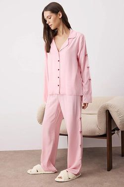 COLOR – PINK
