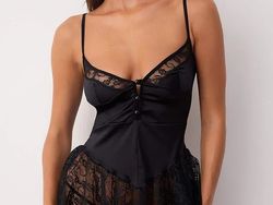 COLOR – BLACK