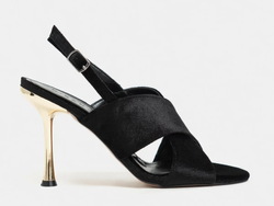 COLOR – Black Velvet