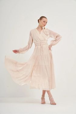 COLOR – BEIGE