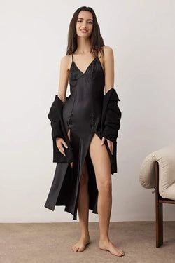 COLOR – Black