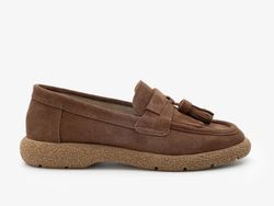 COLOR – BROWN