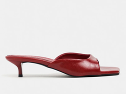 COLOR – Red