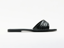 COLOR – BLACK