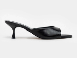 COLOR – Black