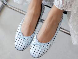 COLOR – BABY BLUE DOT