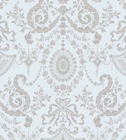 Color – Metallic Gilver on Pale Seafoam