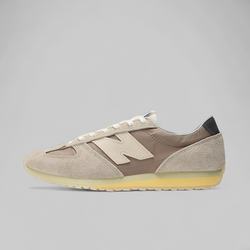 471v1 Arid" Grey Days"