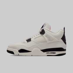 Air Jordan 4 "Flight Club"