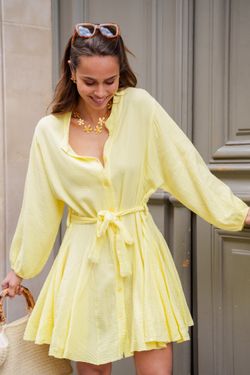 JAUNE