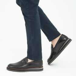 Color – Black