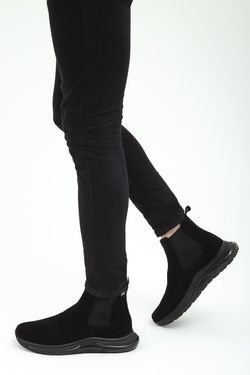 Color – Black Suede