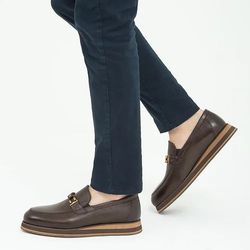 Color – Brown