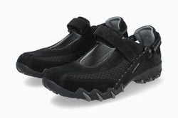 Color – black 14