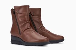 7835 Hazelnut Silk Leather