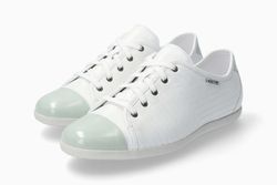 White Cap Toe Lightweight Women Sneakers