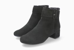 Color – Black Velvet