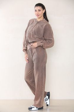 Colour – Mocha