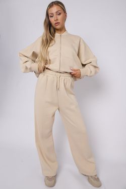 Colour – Beige