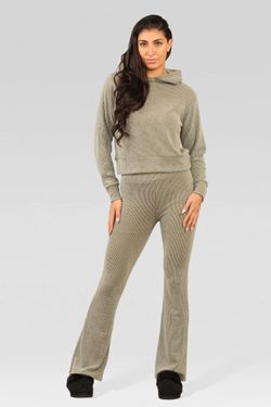 Colour – Khaki