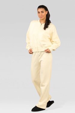 Colour – Cream
