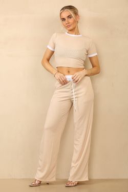 Colour – Beige