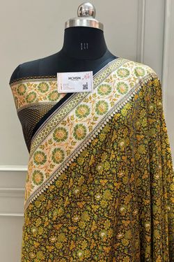 Colors – Black X Mehendi