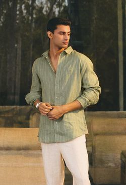Color – Green-White
