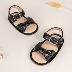 color – Black