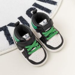 Color – White-Green