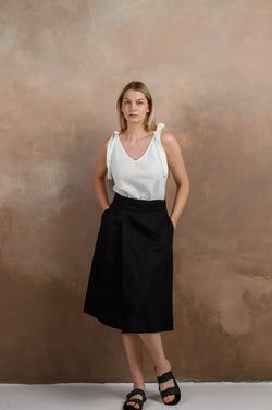 Color – Black