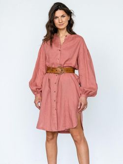 Color – Salmon Pink