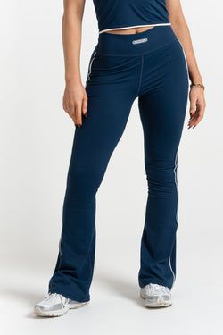 Colour – Navy