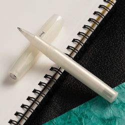 Finish – Lunar Light Green