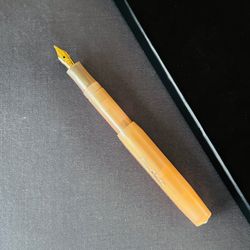 Finish – Apricot Pearl