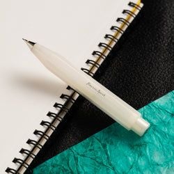 Finish – Lunar Light Green