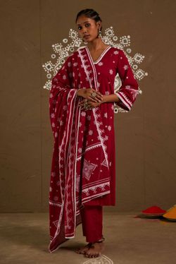 Color – Red