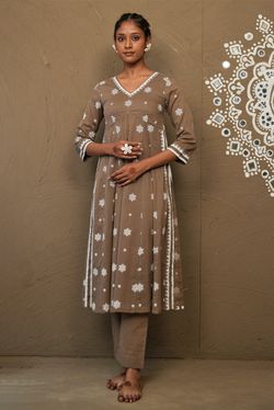 Color – Brown