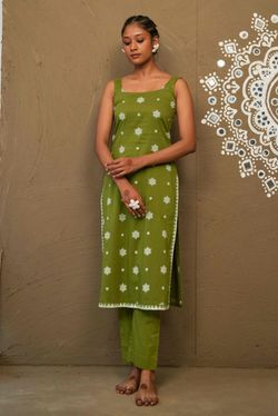 Color – Green