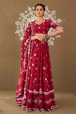 color – Red