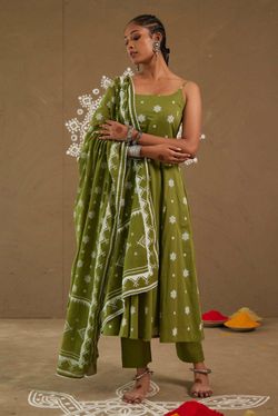 Color – Green